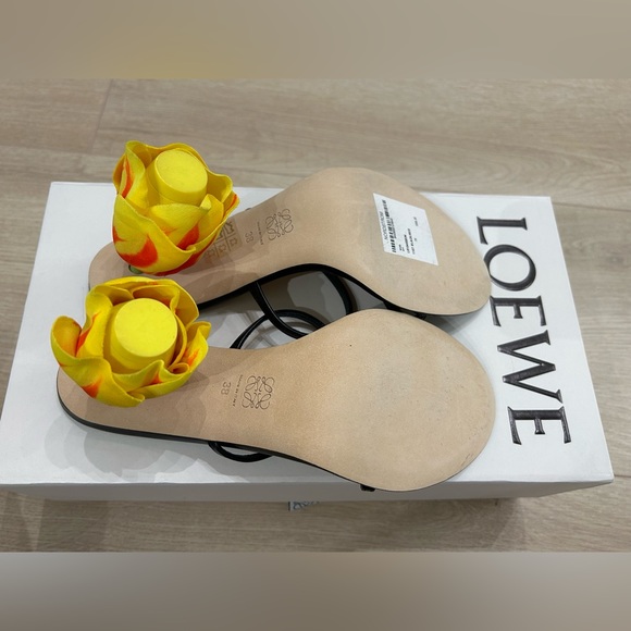 Loewe tulip heels (SOLD) - Picture 4 of 4